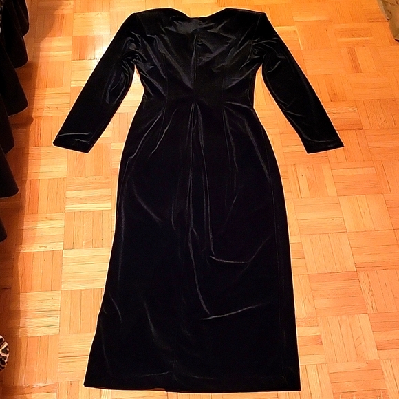 FLASH SALE! Sexy Black Velvet Bodycon Maxi-Dress, V-Neck, Thigh-High Slit, 10 - Picture 13 of 14
